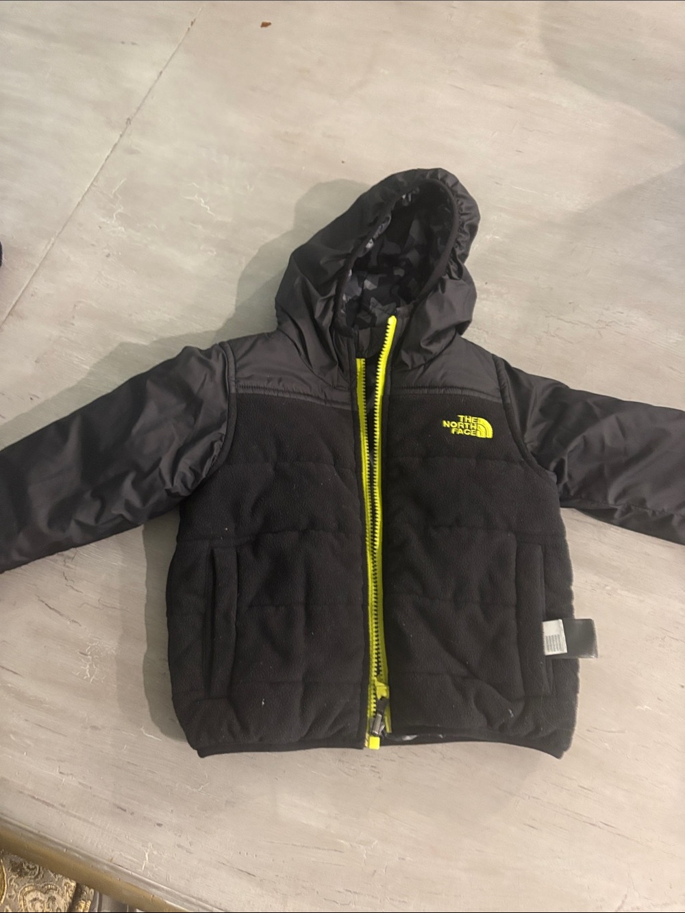 The North Face Toddler Reversible Black Hooded Puffer Jacket Size 2T
